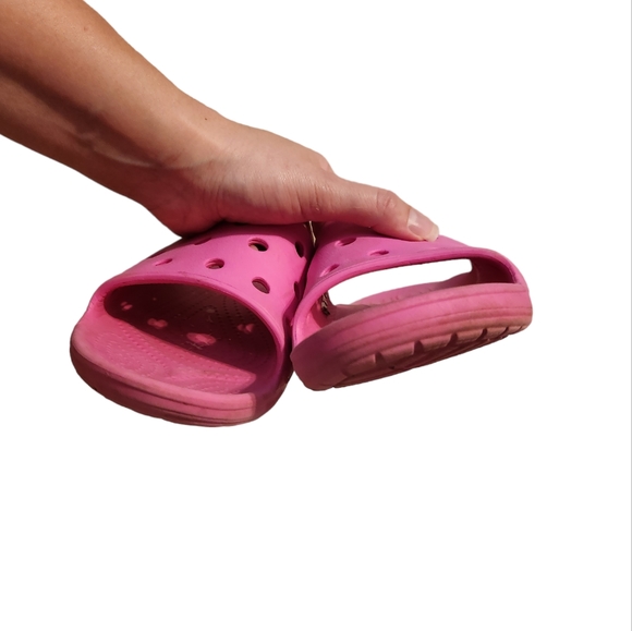 Pink classic croc slides - Picture 7 of 9